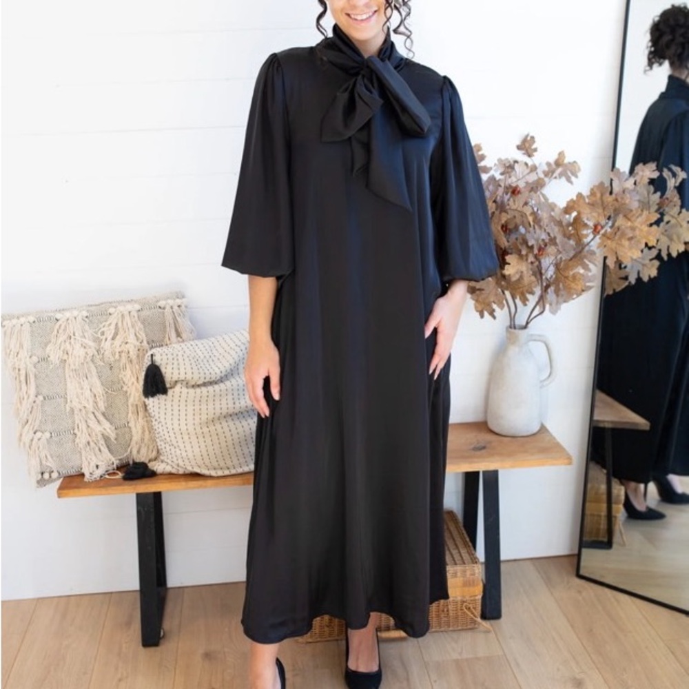 Chic Black Long Sleeve Dress